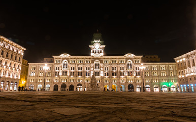 Fototapeta premium TRIESTE, ITALY - JANUARY 27, 2020: Night photo of City hall in Trieste.