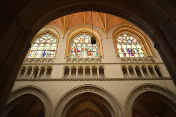 Quimper sa magnifique cathédrale ses sculptures et ses vitraux