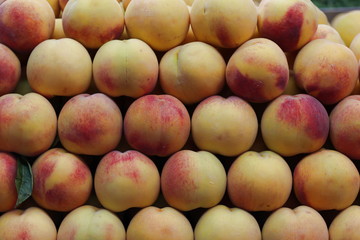 Peaches for sale at the market