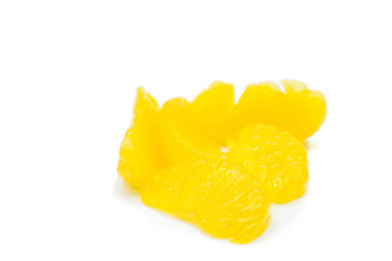 Fototapeta na wymiar slices of mandarin isolated on white background