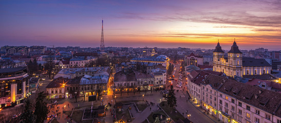 Fototapeta na wymiar Winter sunset over a European city