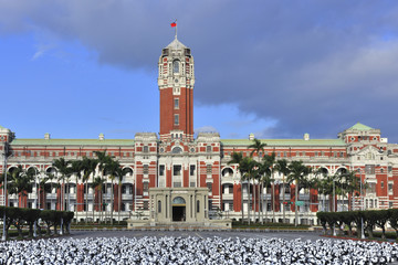 Paper panda in front of Office of the President Taipei