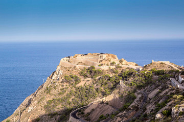 fortaleza militar castillo mirando al mar de Cartagena