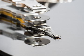 Schreib/Lesekopf einer Festplatte