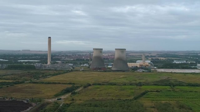 Aerial footage of Didcot Power Station cooling tower demolition