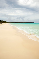 ニューカレドニア ロイヤルティ諸島 ウベア島　ムリビーチ