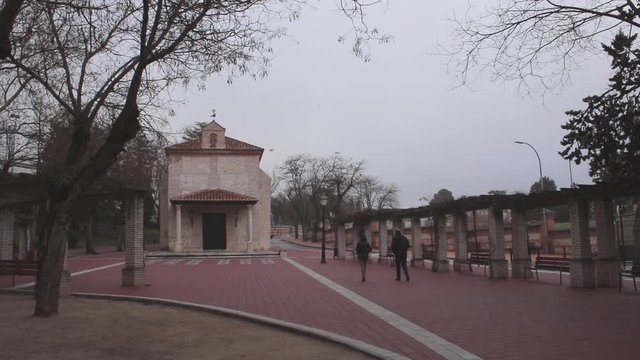 PASEANDO CERCA DE HERMITA