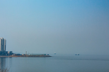 Fototapeta premium Vladivostok, Russia - Apr 25, 2018: View of the Amur Bay.