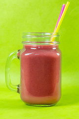 smoothie aux fruits rouges