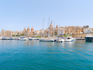Fototapeta na wymiar vVew of the beautiful harbor and the old town of Birgu. Malta
