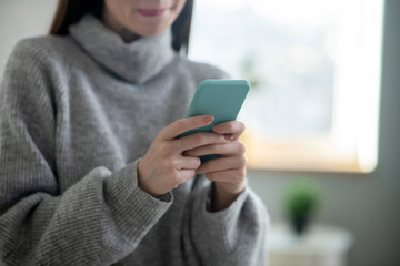 Fototapeta premium Close up picture of a girl with a tablet in hands