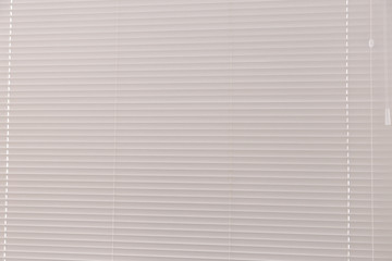 Obraz premium Blinds of sunlight come through the house.