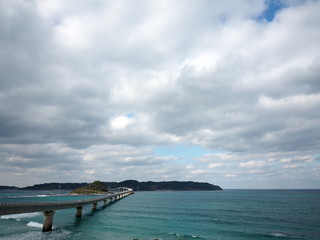 海と橋と空