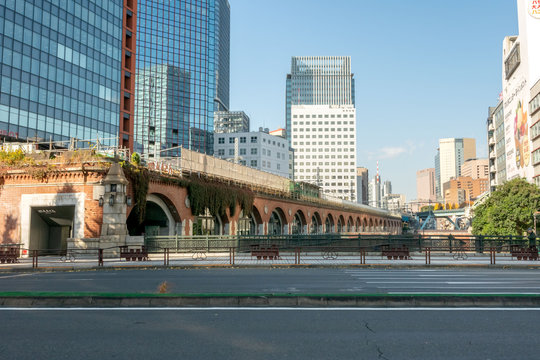 マーチエキュートと神田万世橋