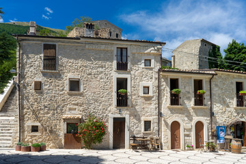 italy, Abruzzo, Roccacaramanico