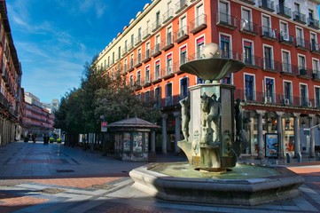 Plaza de Fuente Dorada , Valladolid - obrazy, fototapety, plakaty