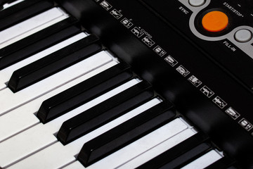 electronic keyboard synthesizer