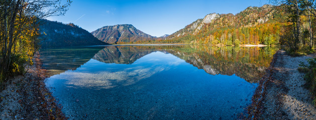 Naklejka premium Peaceful Autumn Alps mountain lake Offensee lake, Salzkammergut, Upper Austria.