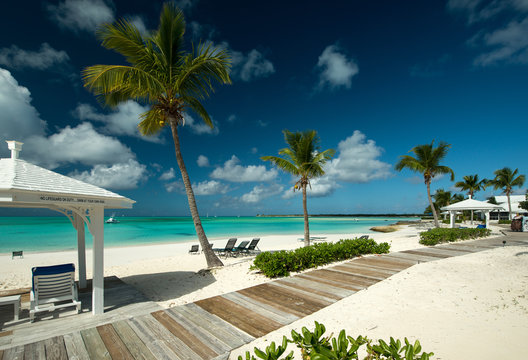 Long Isand beaches, Bahamas