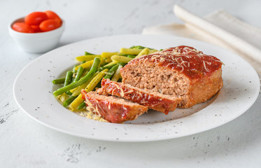 Meatloaf with green beans