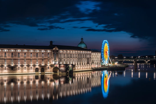 Ferries wheel reflections in Touluse (France)
