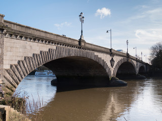 Fototapeta na wymiar Europe, UK, England, London, Kew Bridge