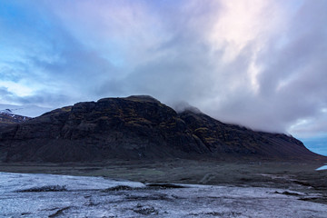 Fototapeta na wymiar Glacier walk in Vatnajökull glacier (Iceland)