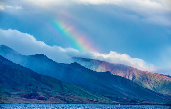 Maui 2020 Rainbow over Mountains