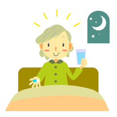 シニア女性　就寝前　薬