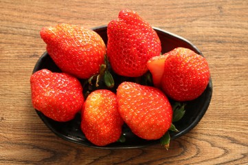 果物　いちご　甘い　嬉しい　幸せ