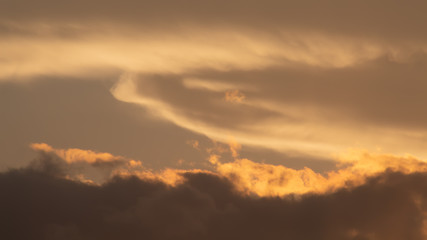 Obraz premium światło słoneczne pomarańczowy streszczenie niebo żółty czerwony pomarańczowy