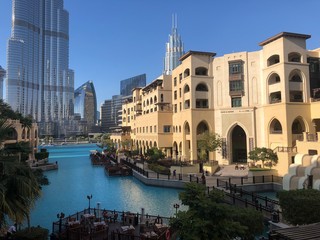 grand canal in dubai city