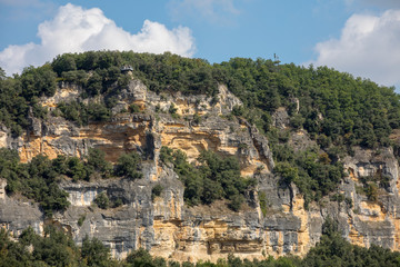 Naklejka premium Landscape of the Dordogne river valley between La Roque-Gageac and Castelnaud, Aquitaine, France