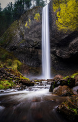 Fototapeta na wymiar Latourell Falls - Oregon Waterfall