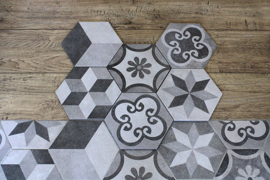 Carreaux ciment gris dans salle de bain, d&eacute;coration int&eacute;rieure maison