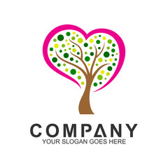Fototapeta na wymiar love tree logo with simple design