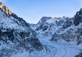 Fototapeta na wymiar Beautiful frozen glacier in the mountains of mont blanc