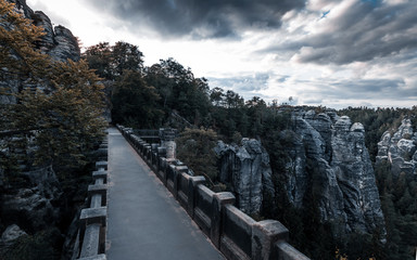 Fototapeta na wymiar Wanderung in Rathen zur Bastei Sächsische Schweiz