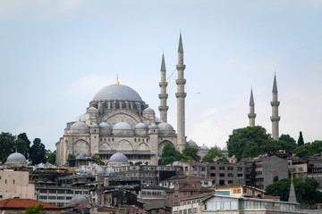 Fototapeta na wymiar Istanbul, Turkey. Suleymaniye Mosque and Eminonu area
