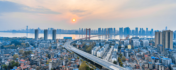 Naklejka premium Dusk scenery of Parrot Island Yangtze River Bridge, Wuhan, Hubei, China