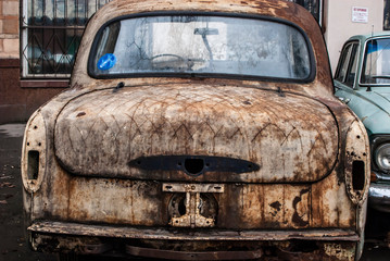  Rear view of an old car.