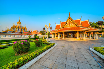 Bangkok buddhist Temple complex, Golden Mountain, Wat Ratchanatdram and Loha Prasat.  Bangkok, Thailandia.