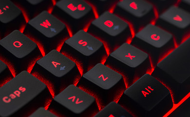 Computer keyboard with illuminated keys