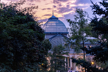 Palacio de cristal en el parque del Retiro Madrid