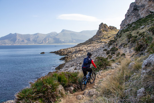 Paesaggio Siciliano, vista dalla riserva di monte Cofano	