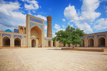 Fototapeta na wymiar historisches Buchara/Bukhara in Usbekistan in der Kalon-Mosche, Poi Kalon