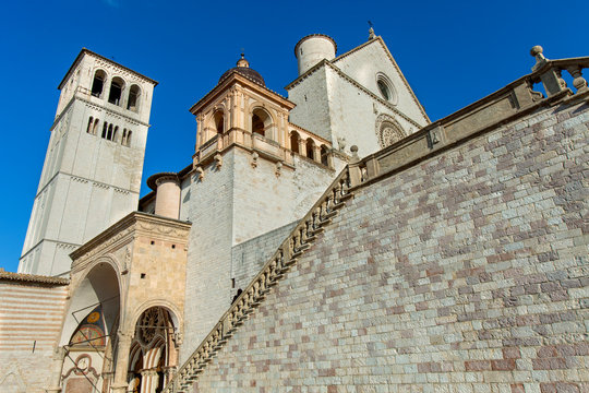 Up close to the Basilica in Assisi