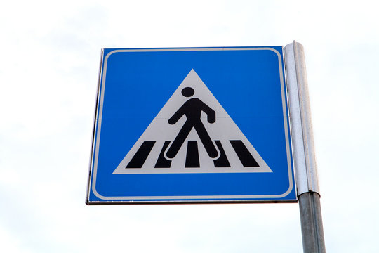 A Pedestrian Crossing sign in Italy