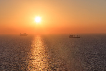 Fototapeta na wymiar sunrise at sea. United Arab Emirates