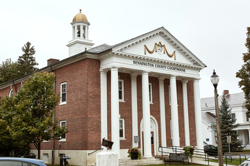 Fototapeta na wymiar Exterior of Bennington County Courthouse in the New England town of Bennington, Vermont